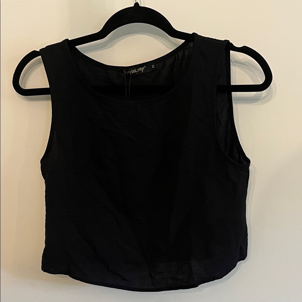 Chic Black Sleeveless Crop Top